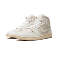 thumbnail image 2 of Jordan WOMENS Air Jordan 1 WMNS "White / Light Tan" BQ6472 201 from Stadium Goods, 2 of 8