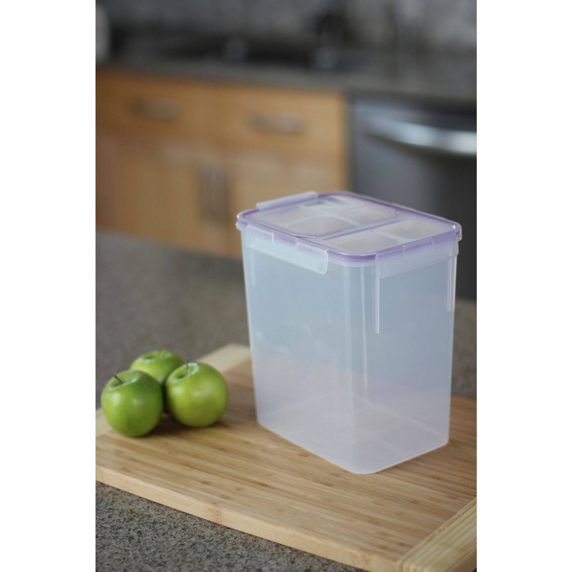 Snapware Airtight Plastic 23-Cup Flip top Food Storage Container, 4-Pack - image 2 of 3