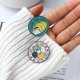thumbnail image 3 of uds Pin esmaltado insignias lindas de dibujos animados para niños, forma de insignia de gato redonda, insignia para chaqueta/solapa/mochila, 3 of 5