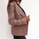 thumbnail image 4 of Chaqueta de rayas fina informal de peso ligero para mujer, abrigo ajustado, chaqueta de manga larga, abrigos con estampado a cuadros para oficina y negocios, chaqueta,blazer moda（Rosa， S), 4 of 5