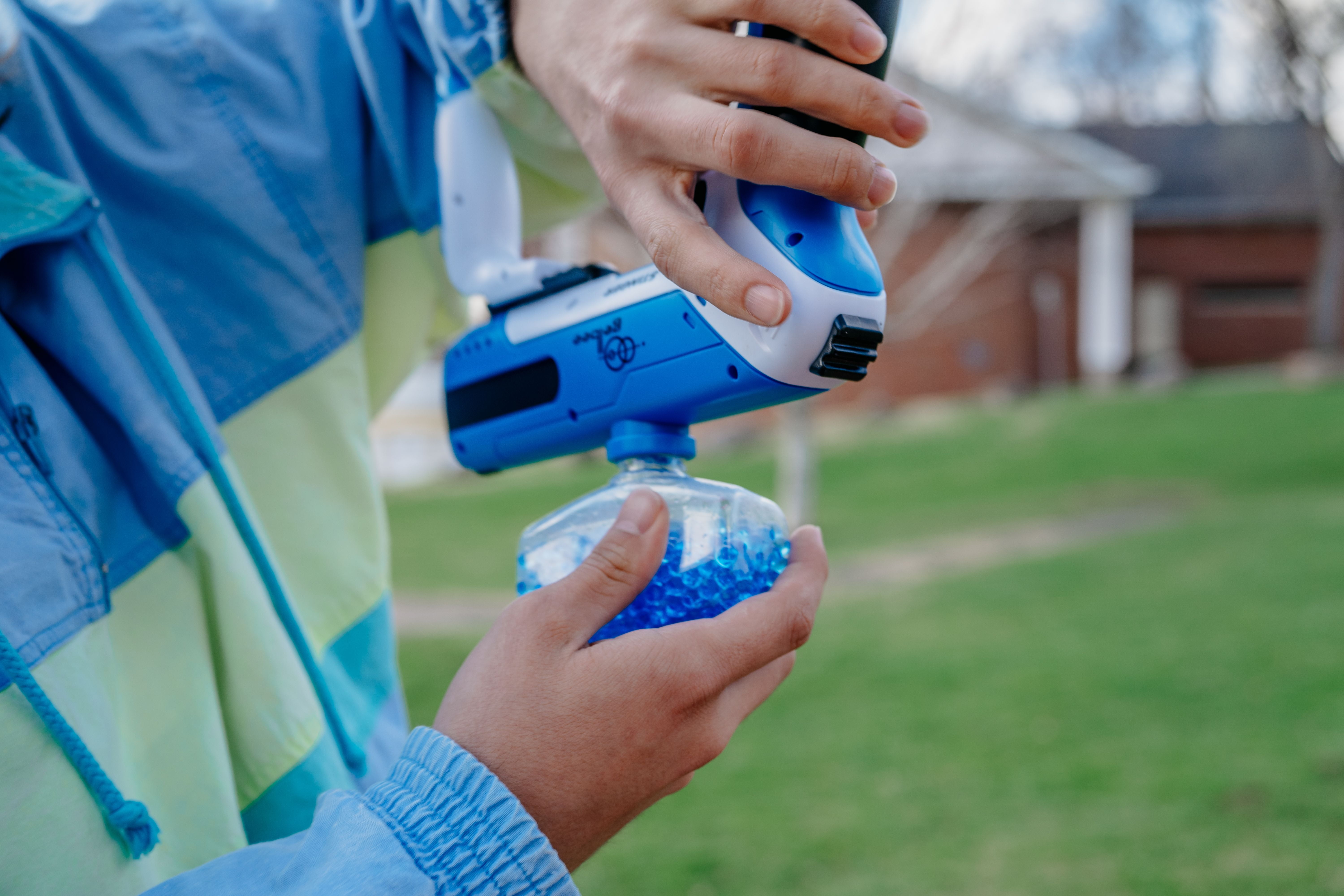 GelBee's Brand Stinger Water Bead Blaster, Minimum Recommended Age 14, Maximum Recommended Age 99