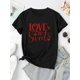 thumbnail image 2 of Camiseta gráfica "El amor es dulce" para mujer - Cuello redondo informal, manga corta, cómoda mezcla de algodón, top de verano con diseño de corazón rojo, estilo informal | Textura suave, 2 of 8