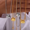 thumbnail image 2 of Zhuge Colgante de collar hecho a mano, engastado con colgante de falda pequeña de circonita, collar de acero de titanio (oro + blanco), 2 of 4