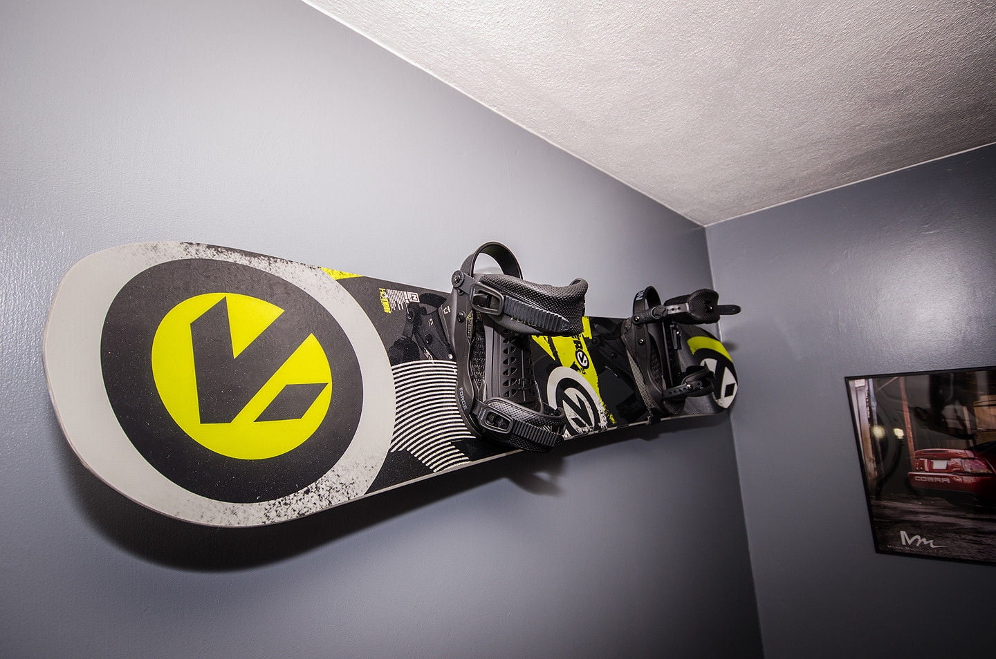 Naked Snow | Snowboard Display Wall Rack | Powder Coat Black Large | StoreYourBoard by StoreYourBoard