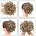 thumbnail image 3 of Chignon Désordonné Pièce de Cheveux Extension de Cheveux avec Bande Élastique Chignon Ondulé Extensions de Cheveux Synthétiques Chouchous Chignons Postiche pour Femmes, 3 of 7