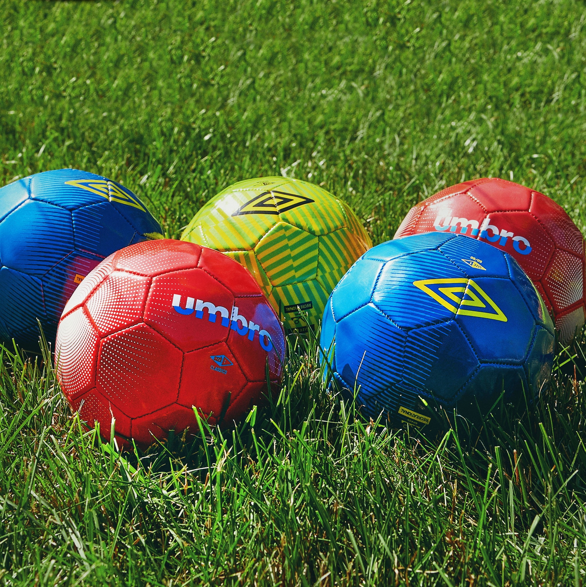Umbro Soccer Ball, Size 1, 18"-20", All Ages, Blue