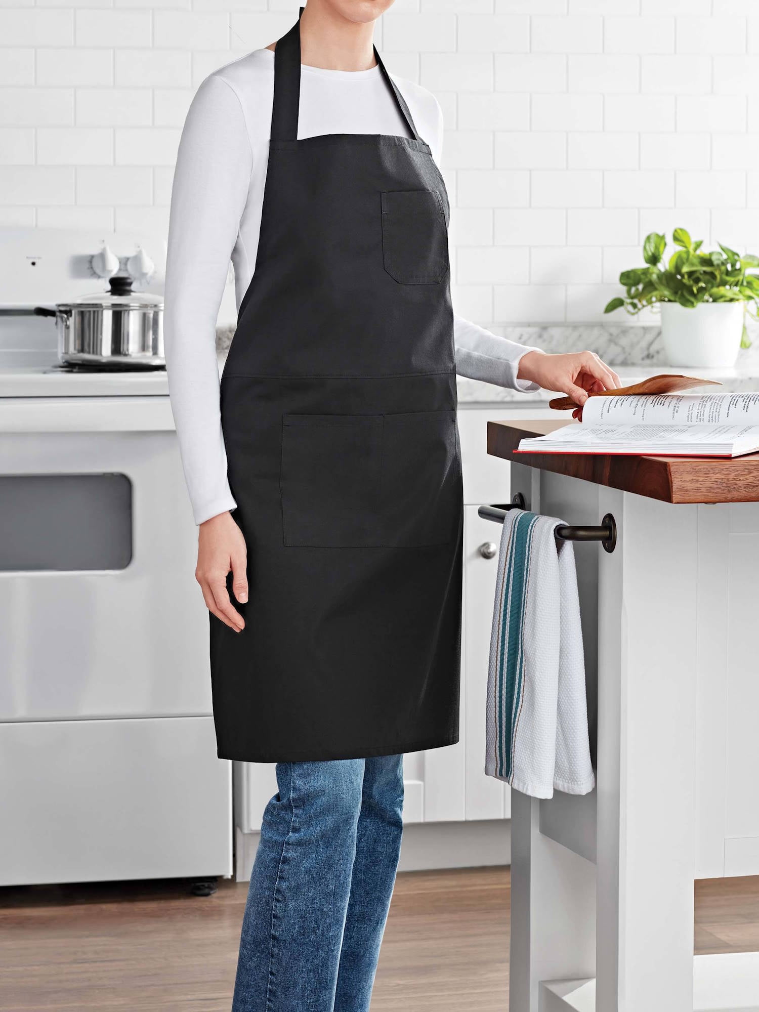 Mainstays Chef Kitchen Apron, 28" x 32" Cotton Bib Apron with Pockets for Cooking, Grilling, BBQ in Black