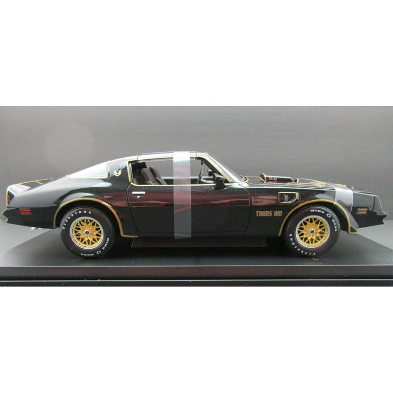 Pontiac Firebird Trans Am Black & Gold 1:18 Metal Die Cast