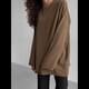 thumbnail image 5 of Camisetas de Larga con Cuello Redondo Extragrande para Mujer, Blusas Básicas de Otoño, Ropa Informal de Entrenamiento Y2K. Color Café L, 5 of 8