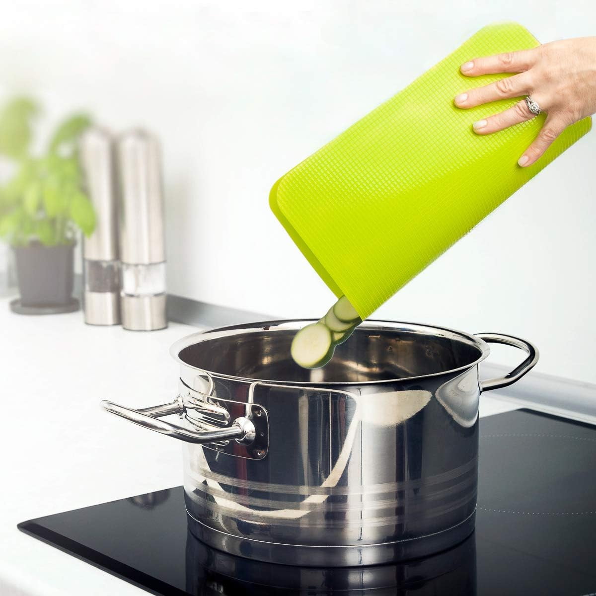 MKEUDQ-Flexible Cutting Board Set - Color-Coded Plastic Cutting Board Mats - Dishwasher-Safe Chopping Surfaces - Space-Saving Kitchen Mat Storage - 4-Pack Multicolor 11.5 x 15 in