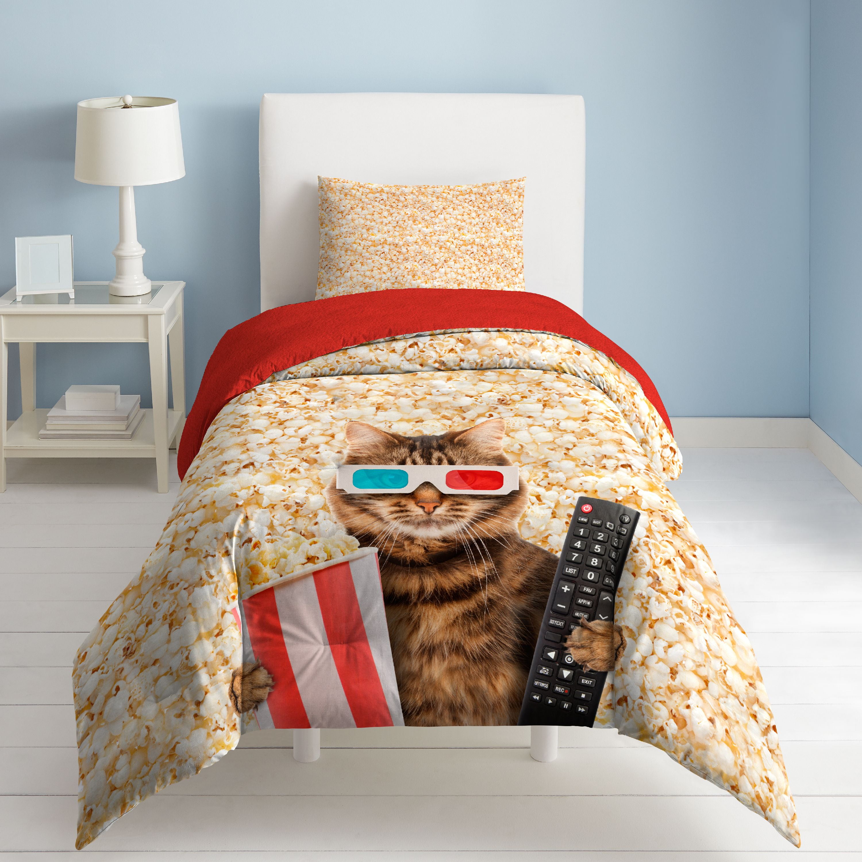 DREAM FACTORY MOVIE CAT COMFORTER AND SHAM