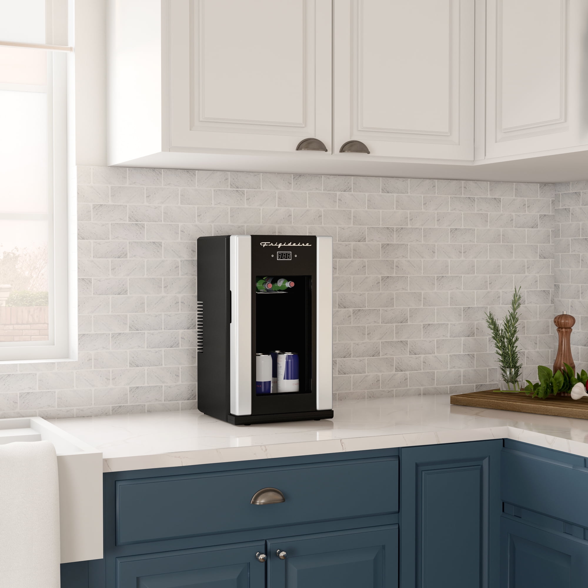Frigidaire 18 Can 4 Bottle Retro Beverage Refrigerator