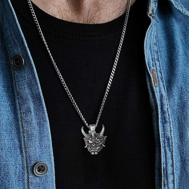 LSLJS Jinjiao Prajna Collier Pendentif Fantôme Rétro Personnalité Masque d'Halloween Collier en Acier Inoxydable Bijoux Collier en Acier Inoxydable