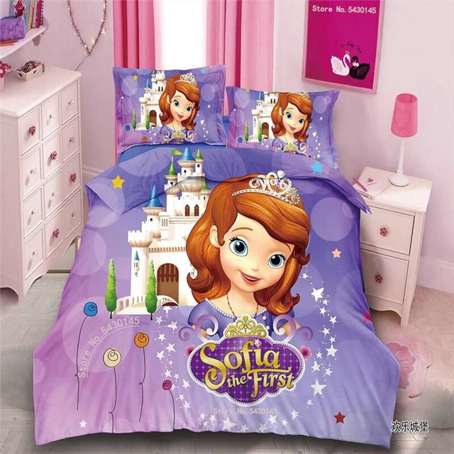 disney rapunzel cinderella princess kids girls bedding set duvet cover bed sheet pillow cases twin single size drop shippingtwin(3pcs) gao jinjia led juego de 3 piezas funda nórdica morada para cama individual 1.2m con gran ilustración central de Sofia the First, castillo y estrellas, incluye fundas de almohada visibles; vista frontal en habitación infantil con mesa de noche y cortinas rosadas. A menudo usado para renovar la decoración de camas de niña.