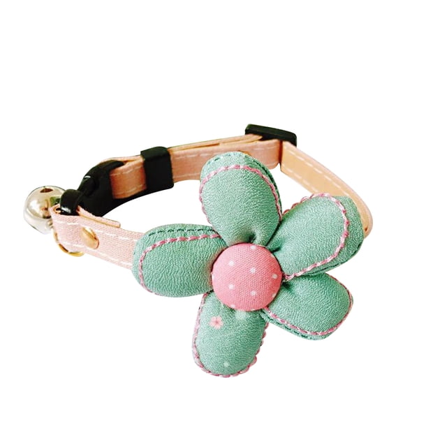 Collar ajustable de poliéster para mascotas, con hebilla decorativa de flores grandes, con cascabel creativo y sencillo para gatos, gatitos y perros (azul y verde, talla M)
