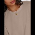 thumbnail image 4 of Camisetas de Larga Extragrandes para Mujer 2025, Camisetas Básicas de Cuello Redondo, Tops de Otoño, Ropa Informal de Entrenamiento Y2K Caqui L, 4 of 10