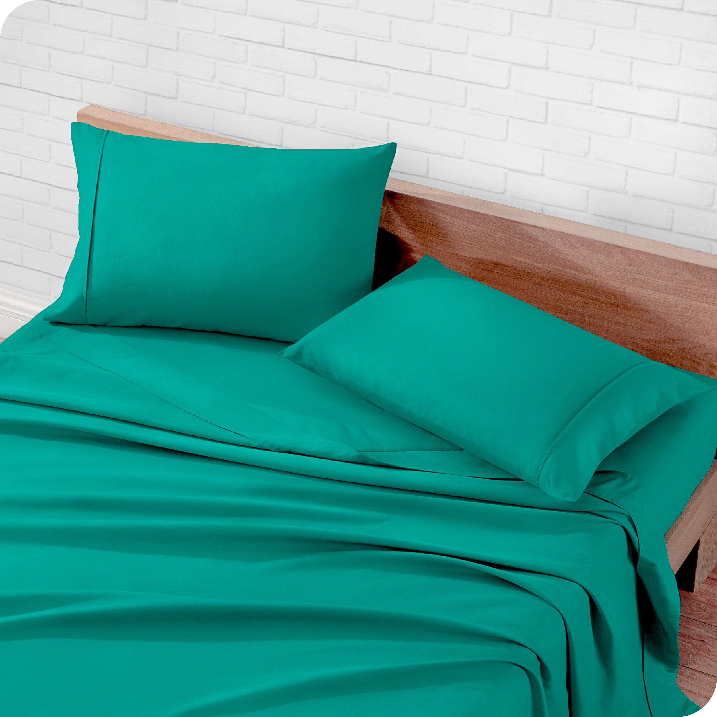 Bare Home Premium 1800 Ultra-Soft Microfiber Pillowcase Set - Double Brushed - Hypoallergenic - Wrinkle Resistant (Standard Pillowcase Set of 2, Emerald)