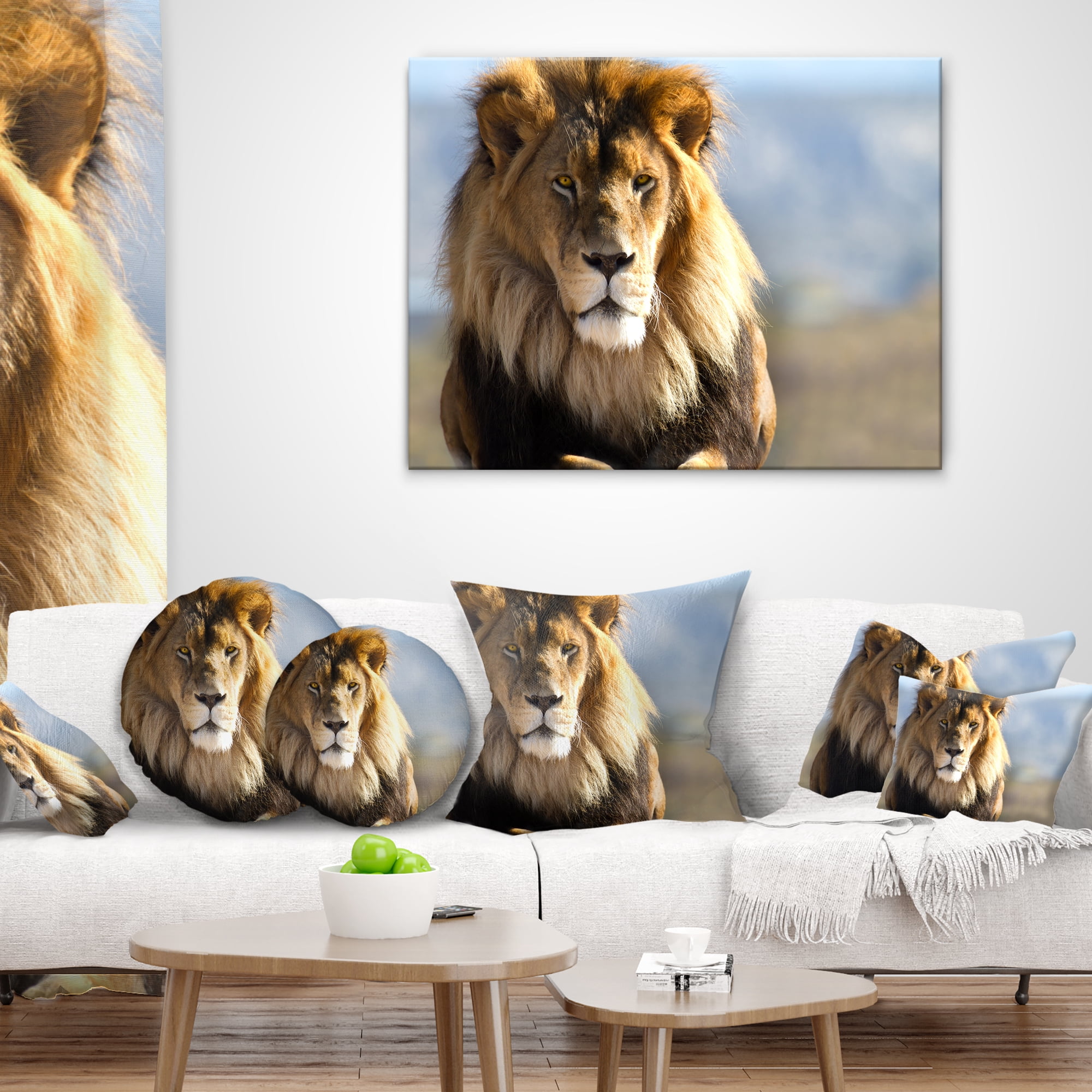 Designart Fierce Face of King of the Wild - African Throw Pillow - 12x20