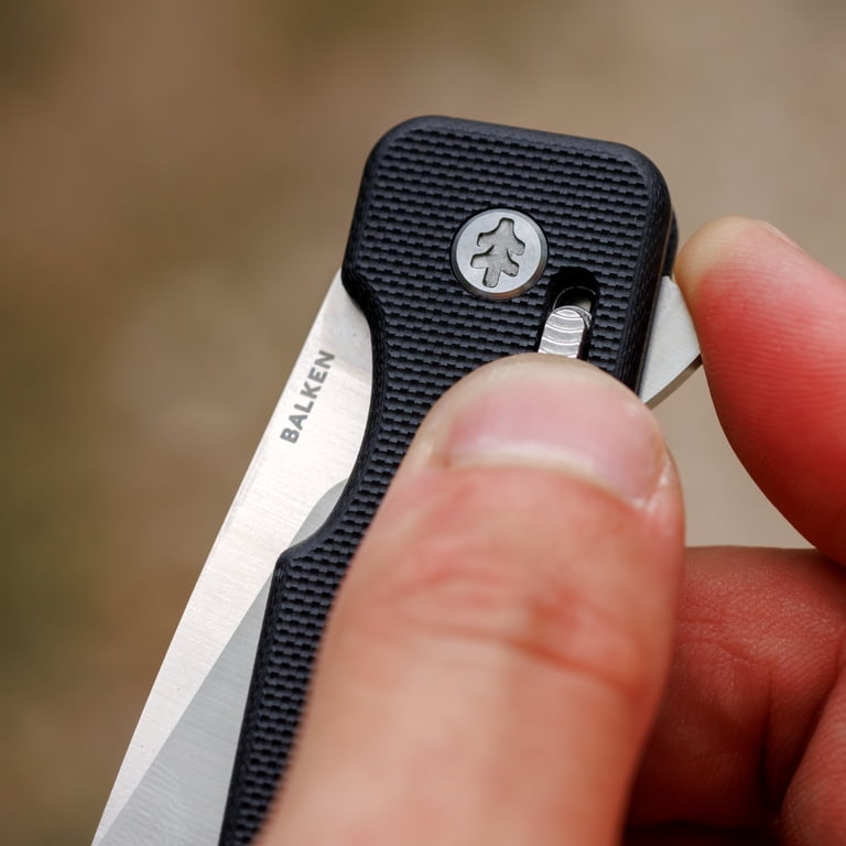 Free Shipping! Swiss Tech Lightweight Locking Flipper Knife with