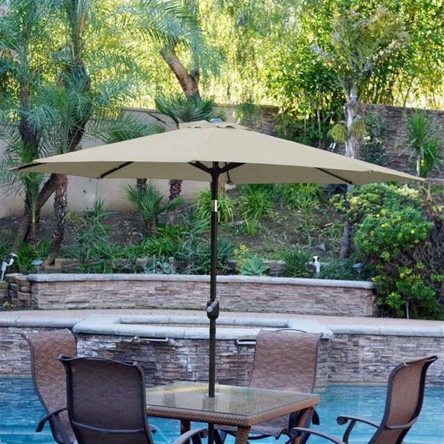 Jeco Parasol de Marché pour Patio en Aluminium de 9 Pi, Inclinable avec Manivelle, Couleur Beige