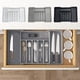 thumbnail image 1 of Organizador expandible para cajón de cubiertos plateado | Bandeja plástica ajustable grande para utensilios | 6-8 compartimentos | Compatible con tenedores, cuchillos, cucharas y herramientas de, 1 of 8