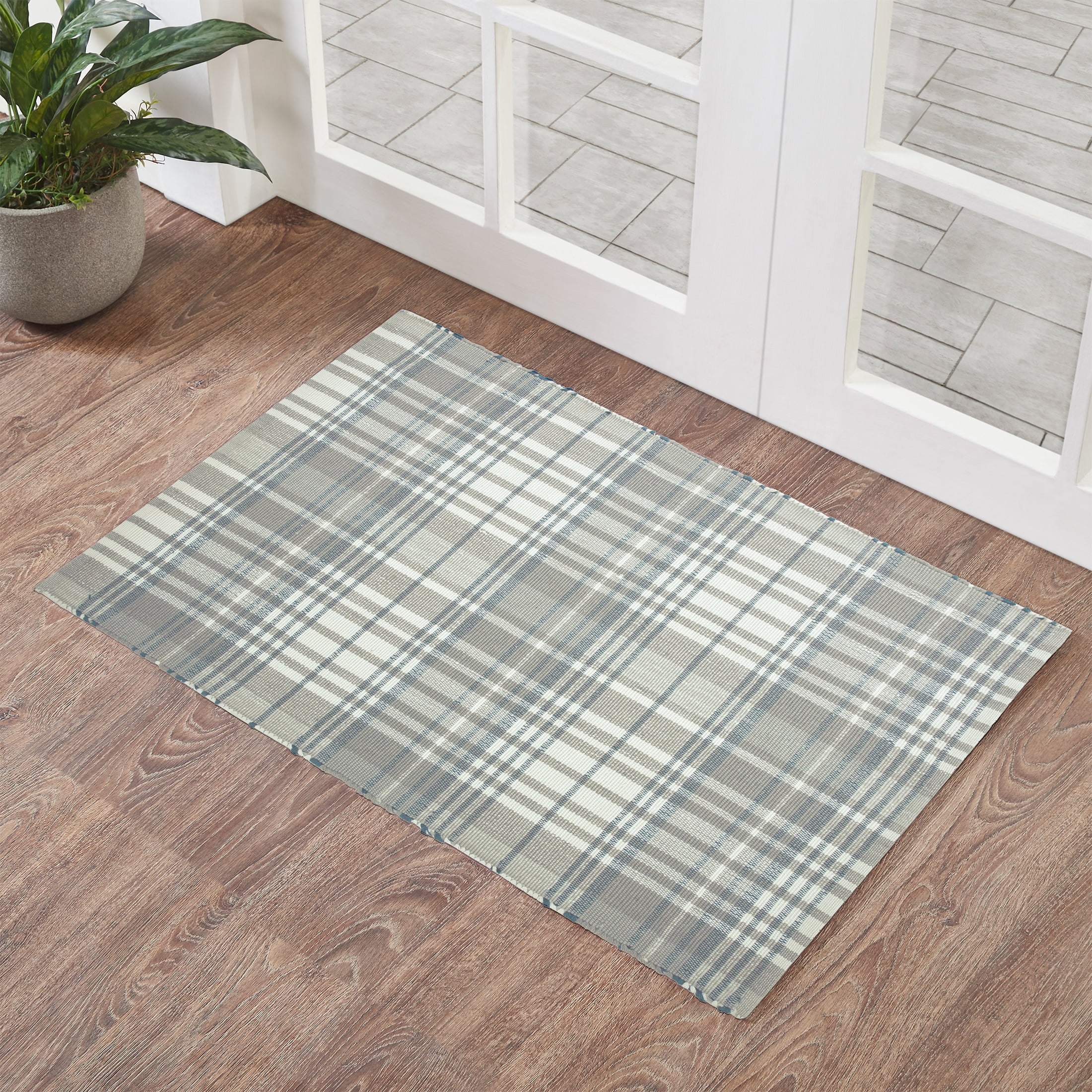 My Texas House Grey Plaid Layering Polyester Indoor/Outdoor Area Rug, 24
