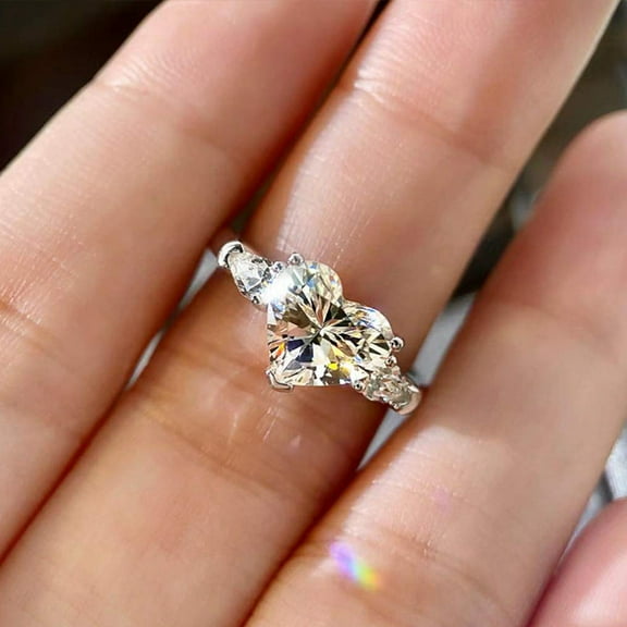 Zirconium Water Drop Heart-Shaped Ring: Elegant Copper Ring with Inlaid Zircon for Women, Symbolizing Love and Exquisite Temperament