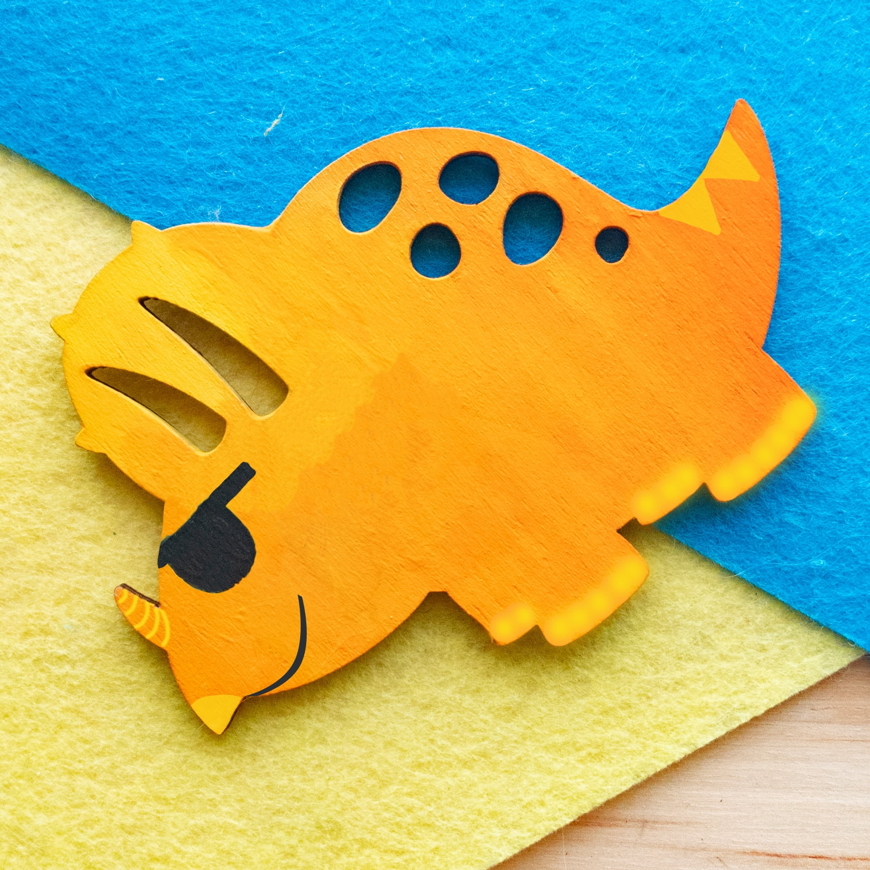 Hello Hobby Wood Triceratops Dinosaur Shape, Ready-to-Decorate Die-Cut Shape, 4" x 0.145" x 3", 0.03 lbs