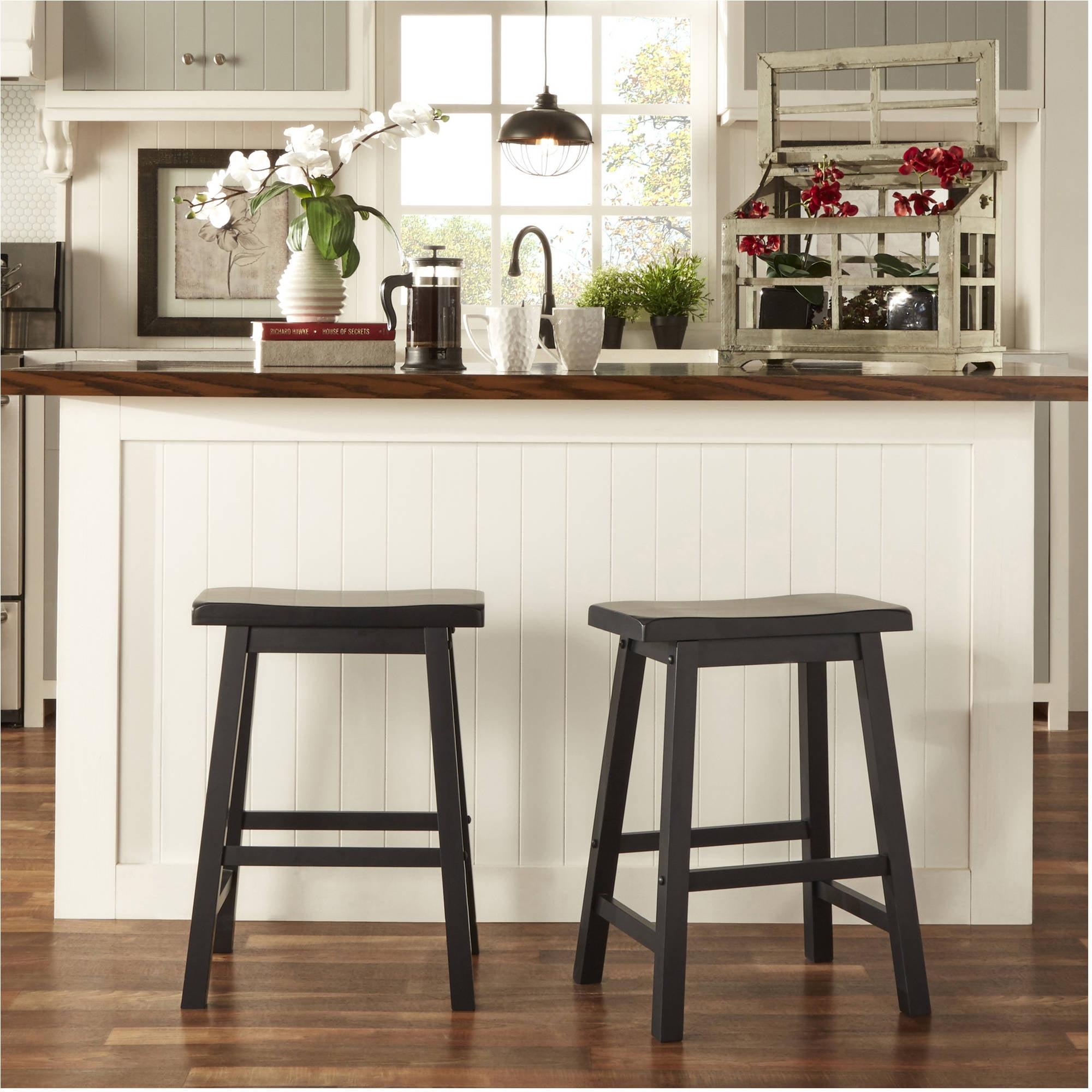 black saddleback bar stools