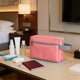 thumbnail image 1 of Bolsa de viaje impermeable de gran capacidad con múltiples compartimentos para cosméticos, artículos de aseo y accesorios, portátil y duradera para hombres y mujeres., 1 of 5