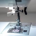 thumbnail image 3 of Máquina de coser Singer SC220, 200 puntadas, letras integradas, 3 of 8