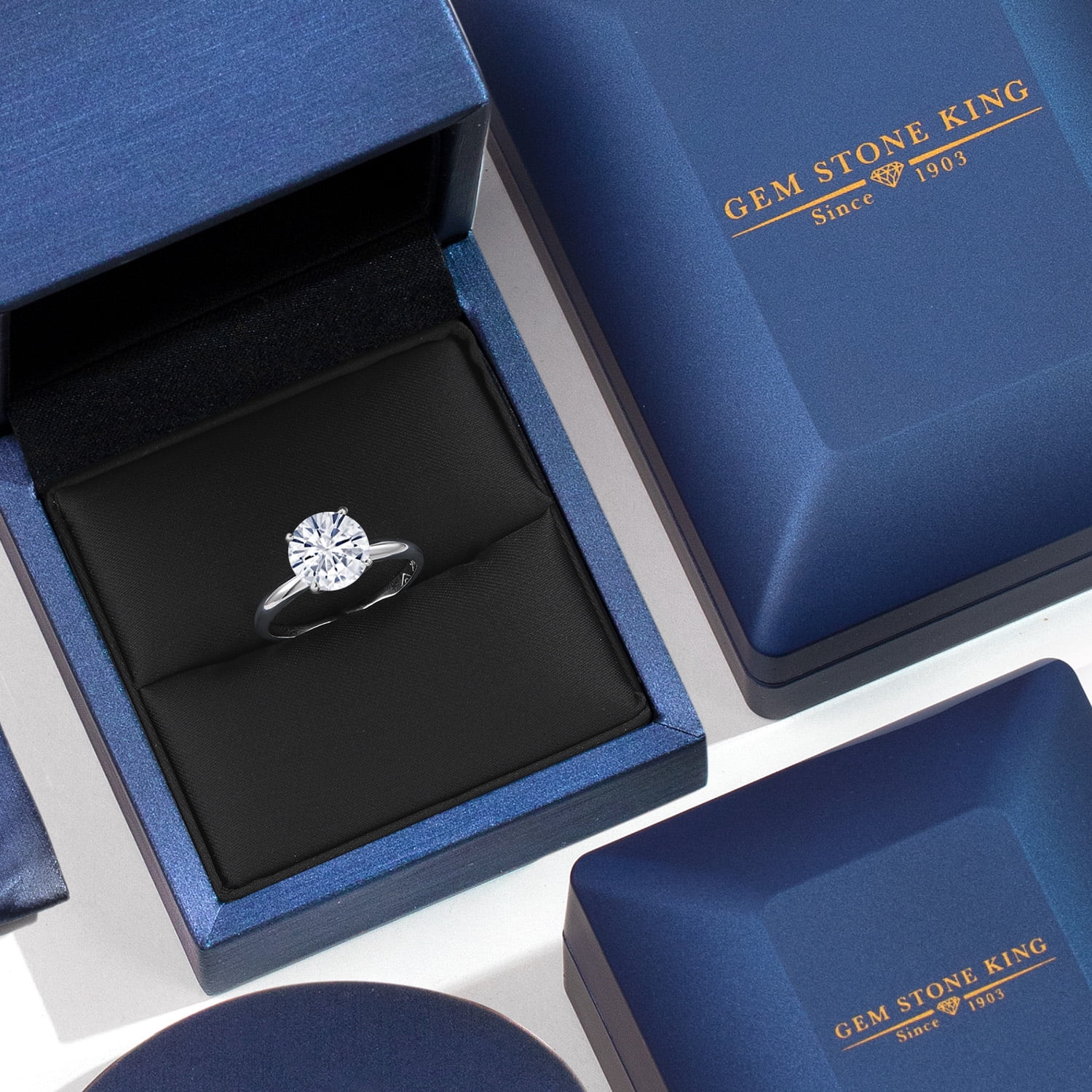 Gem Stone King 14K White Gold White Moissanite Solitaire Engagement Ring | 1.90 Cttw | Round 8MM | Wedding Engagement Anniversary Promise Ring for Women