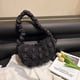 thumbnail image 5 of Bolsos de vagabundo para mujer bolso de mano liso acolchado con pliegues y acolchado coreano para ocio bandolera, 5 of 9