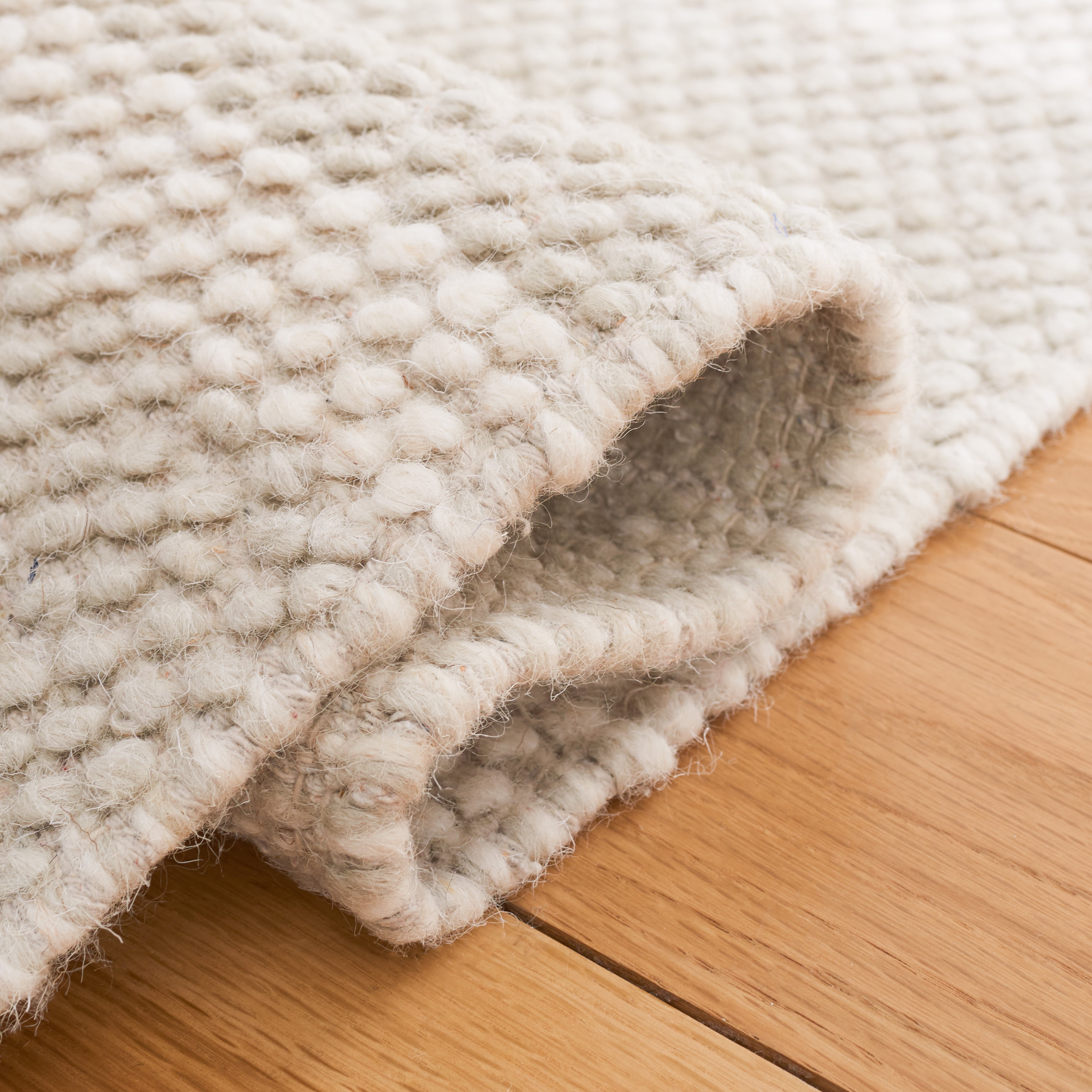 SAFAVIEH Natura Qendro Striped Area Rug, Ivory/Silver, 4' x 6'