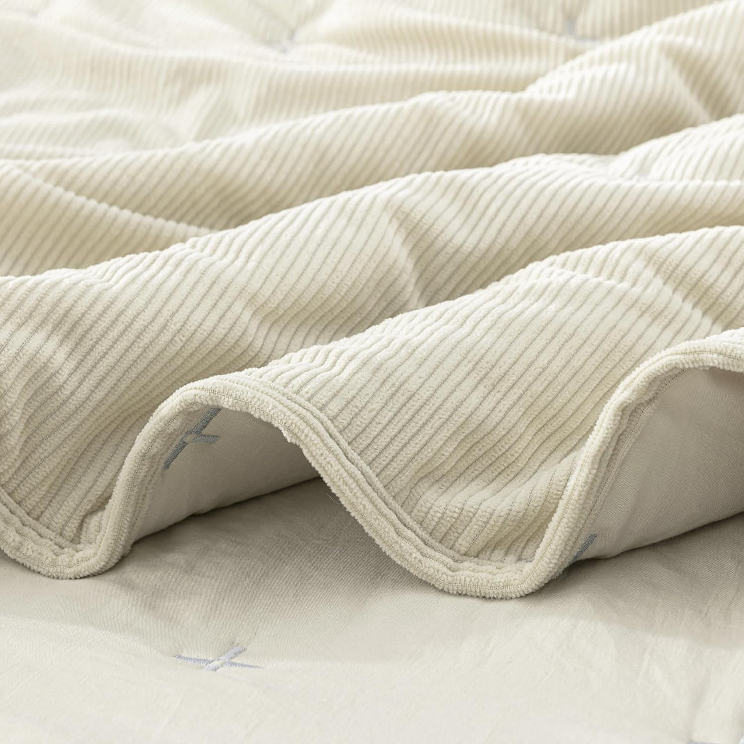 Chezmoi Collection Corduroy Queen Quilt Set Beige, 3-Piece Luxury Soft Cross Stitch Polyester Corduory Lightweight Bedspread, 1 Quilt 90 in x 94 in and 2 Pillow Shams 20 in x 26 in