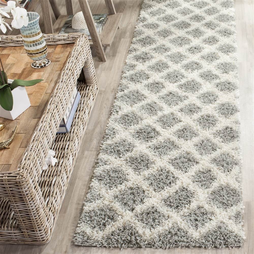 SAFAVIEH Dallas Jerrie Geometric Shag Runner Rug, Grey/Ivory, 2'3" x 10'