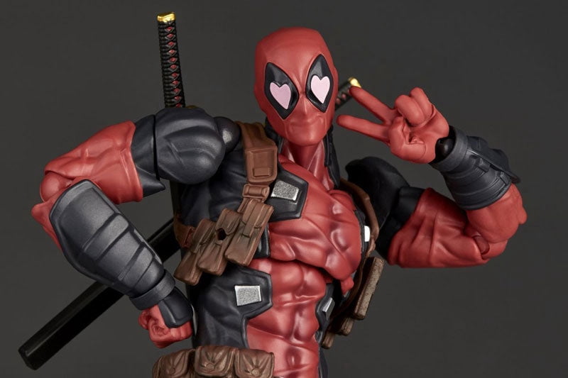 Revoltech Amazing Yamaguchi Deadpool Ver. 2.5 Action Figure