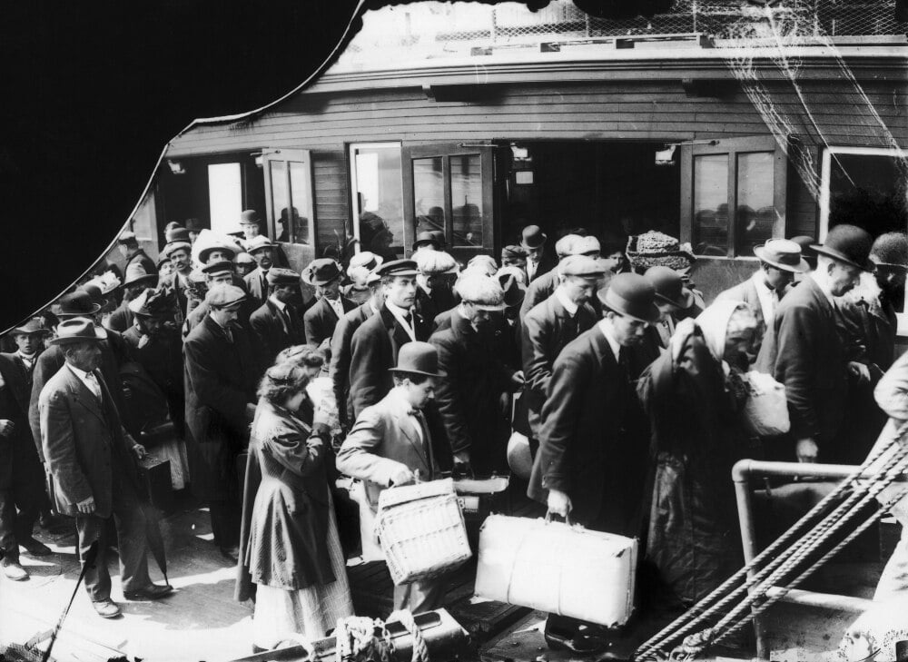 Ellis Island, 1914. /Neuropean Immigrants To The United States Arriving ...