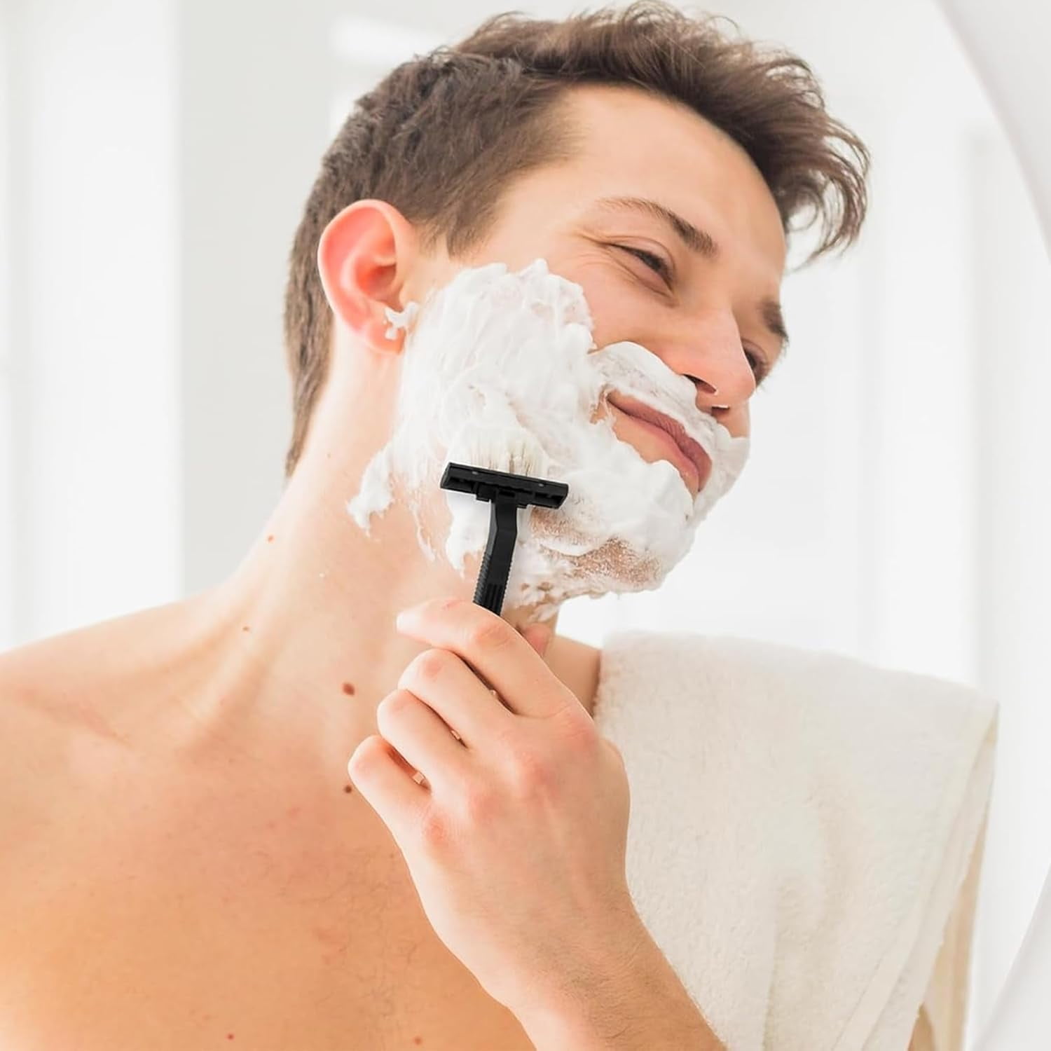 Bulk Disposable Razors 300 Pcs - Twin Blade, Portable, for Men & Women, Ideal for Hotels, Travel, Charity, and Everyday Use