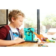 Hot Wheels Downtown Speed Shop Escape Playset