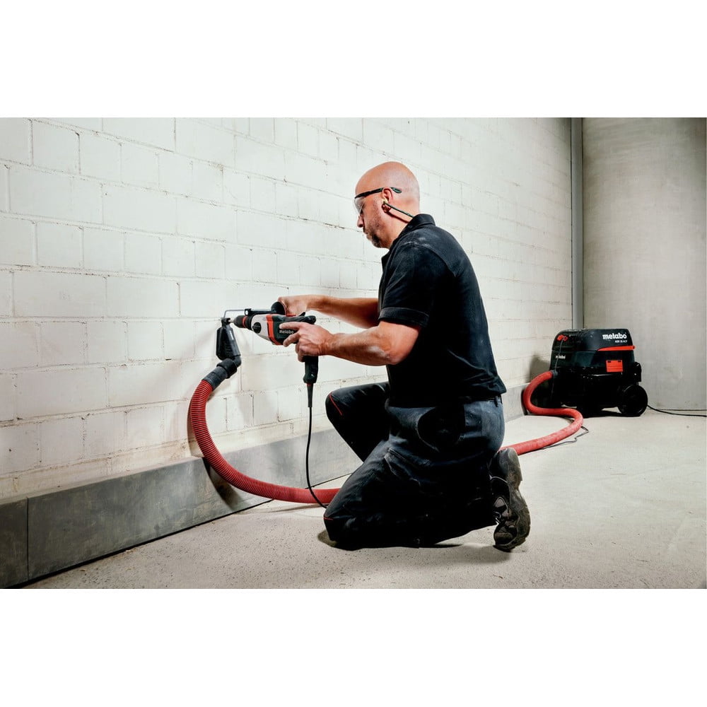 Metabo 1/2 in. Keyless Corded Hammer Drill 6.5 amps 3200 rpm