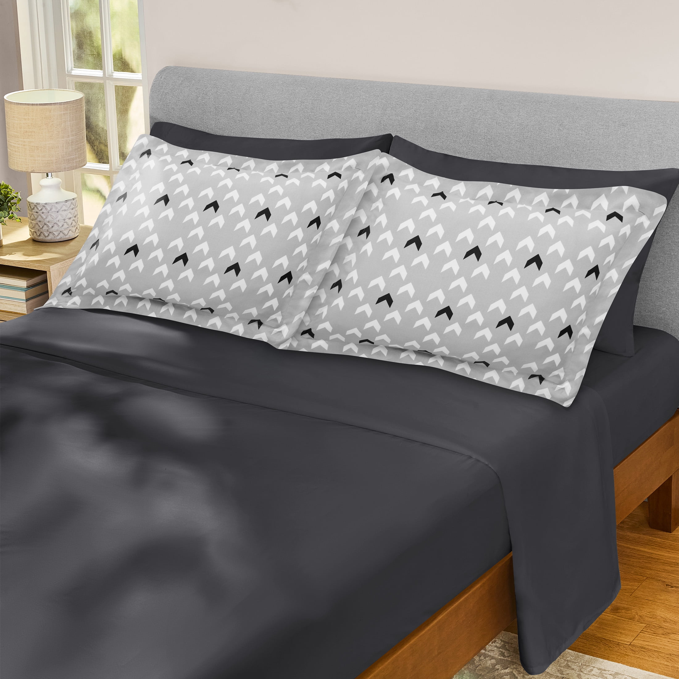 Mainstays All in One Reversible Comforter and Sheet set- 7 Piece, King, Light Grey Chevron