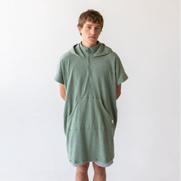 Poncho de Toalla Unisex con capucha CECO para cambiado y secado rápido de materiales reciclados