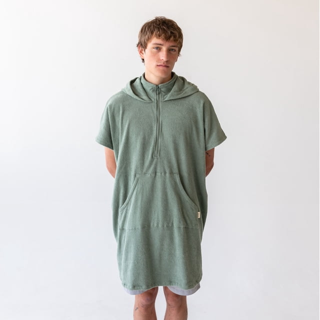 Poncho de Toalla Unisex con capucha CECO para cambiado y secado rápido de materiales reciclados