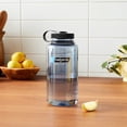 thumbnail image 2 of Botella de agua Nalgene Sustain Tritan sin BPA, 1 litro, gris con tapa negra, 2 of 7
