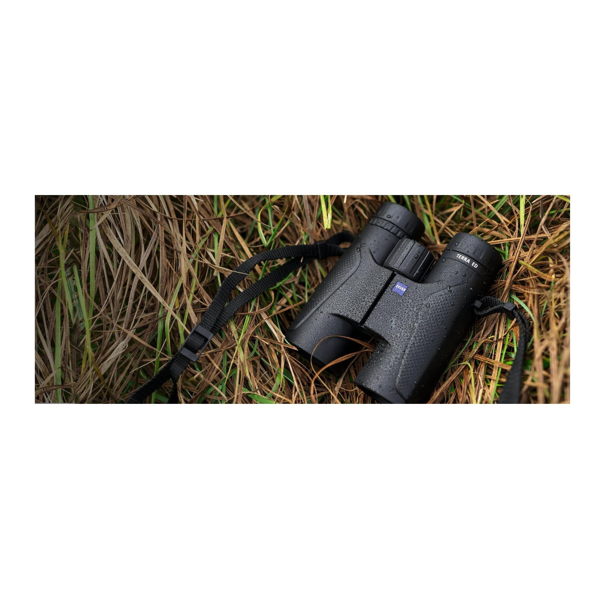 ZEISS Terra ED Pocket Binoculars 8x25 Compact, Waterproof, and Fast Focusing with Coated Glass for Optimal Clarity in All Weather Conditions for Bird Watching, Hunting, Sightseeing, Black