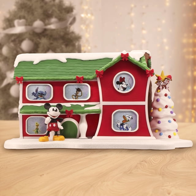 Disney - Casa Villa Mickey y sus amigos de Navidad, con iluminación LED, árbol de navidad, villa navideña mágica, Celebra DISNEY 100, personajes Ping solutions NA