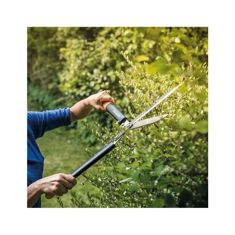 Fiskars Power Gear Hedge Shears, Steel Clippers with DuraFrame