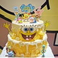 thumbnail image 4 of Toppers de pastel con temática de Bob esponja amarilla para fiesta de cumpleaños, dibujos animados, Baby Shower, suministros de decoración de pastel de primer cumpleaños, regalos de juguete（Negro, 4 of 5
