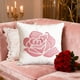 thumbnail image 4 of Funda de cojín decorativa con forma de corazón para San Valentín | Regalo romántico para parejas | Funda de cojín para sofá de 45 x 45 cm | Poliéster rosa | 1 pieza, 4 of 6